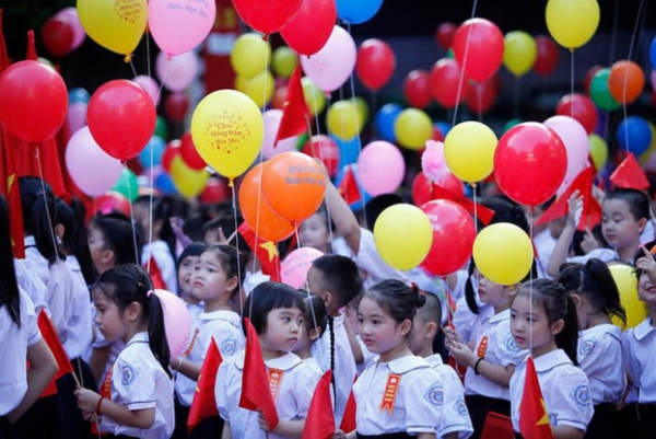 Buổi khai giảng cho học sinh 5/9