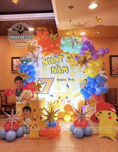 Mẫu trang trí pikachu nhiều màu